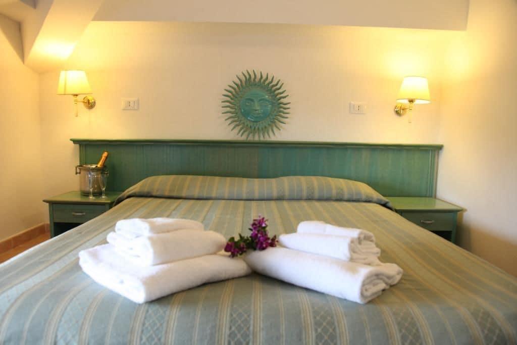 Hotel Mezzaluna Carloforte  Extérieur photo