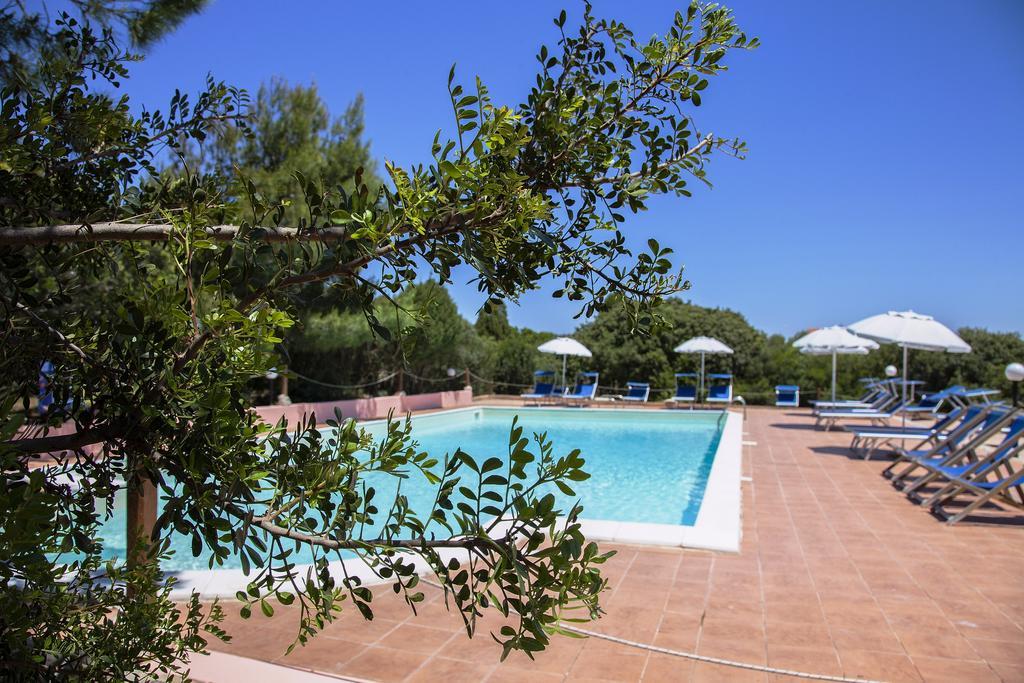 Hotel Mezzaluna Carloforte  Extérieur photo