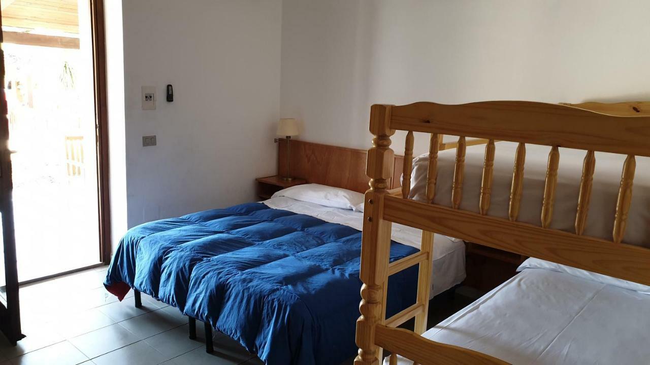 Hotel Mezzaluna Carloforte  Extérieur photo